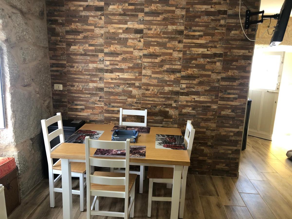 Precioso Apartamento Fina La Caprichosa En Centro De Mondariz Esterno foto