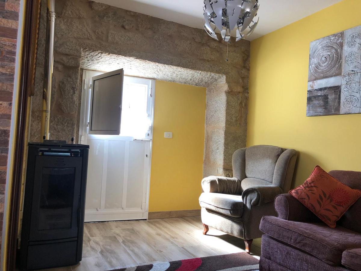 Precioso Apartamento Fina La Caprichosa En Centro De Mondariz Esterno foto